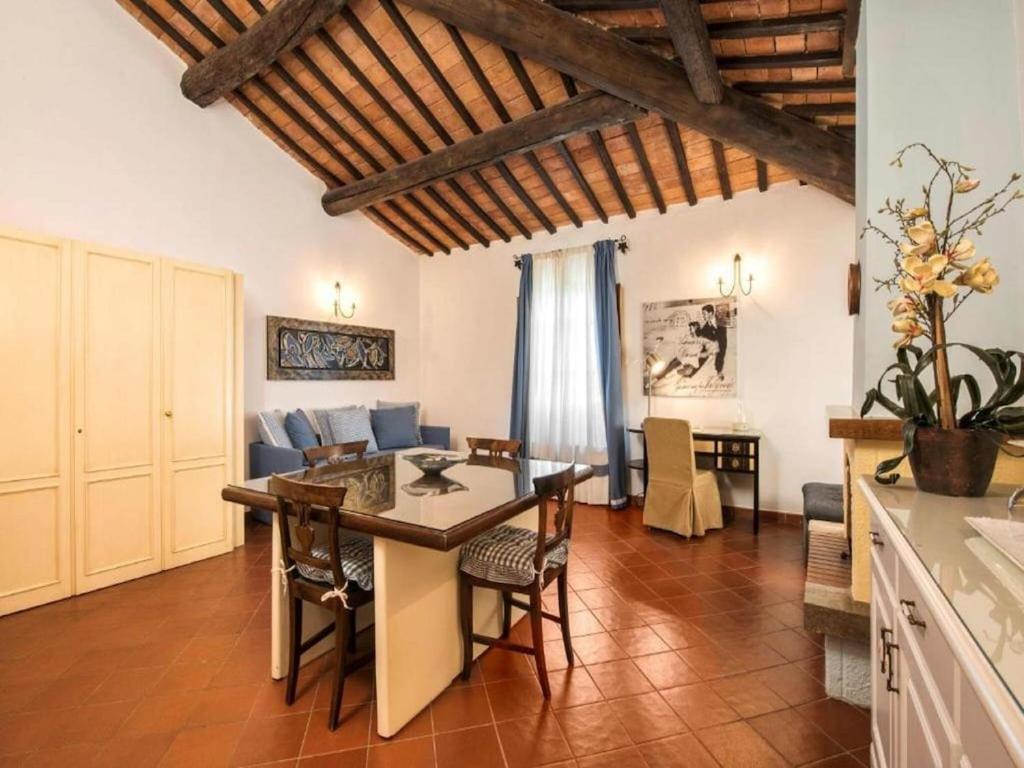 Belvilla By Oyo Elegant Flat In Historic Villa Montepulciano Stazione Exterior foto